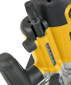 Défonceuse 1500 W + 12 fraiseuses