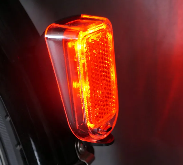 Feu arrière 2 LED pour garde boue