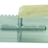 Platresse modèle denté avec poignée en bois 280 x 130 mm