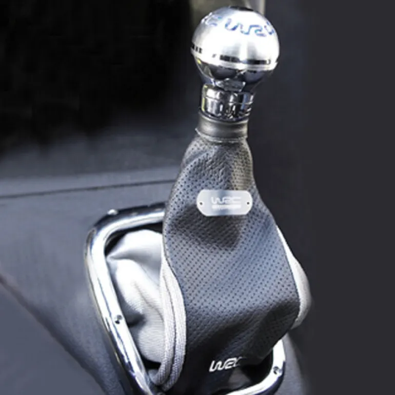 Soufflet levier de vitesse cuir / argent